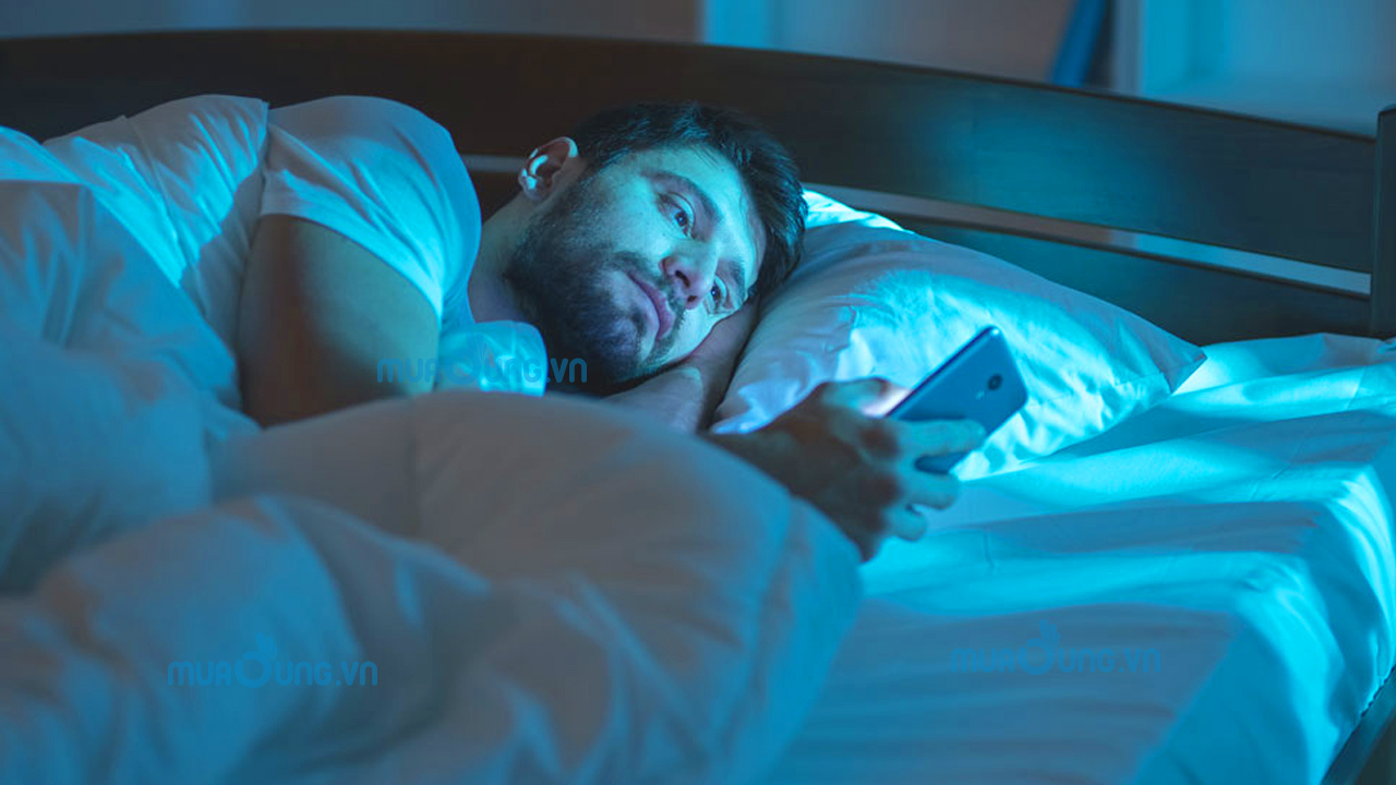 Nam giới thức khuya khiến nồng độ Testosterone suy giảm 10-15% so với khi họ nghỉ ngơi đầy đủ